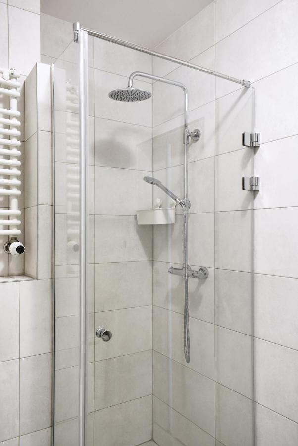 Fabryczna Apartment Лодзь Экстерьер фото