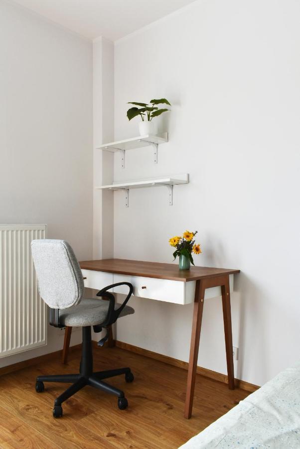 Fabryczna Apartment Лодзь Экстерьер фото