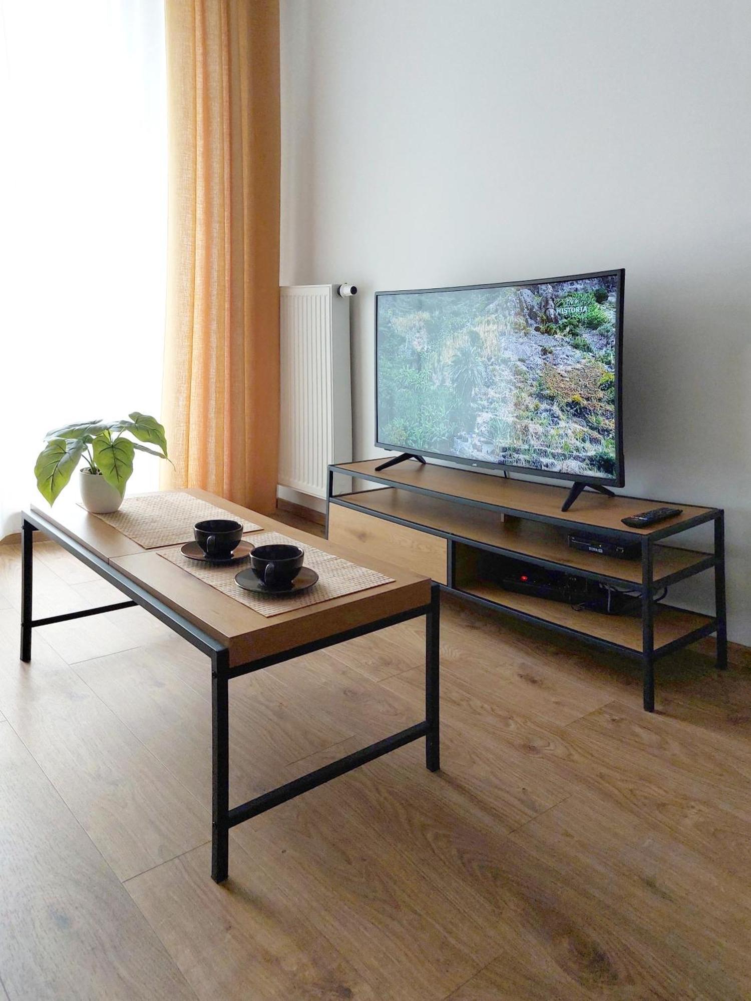 Fabryczna Apartment Лодзь Экстерьер фото